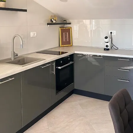 Beautiful In With Wifi Apartamento Raslina